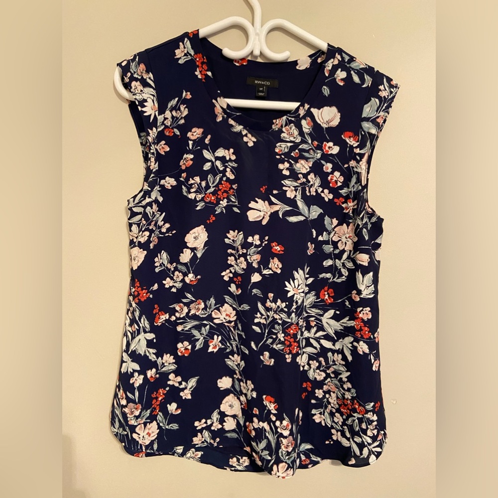 RW & Co sleeveless top